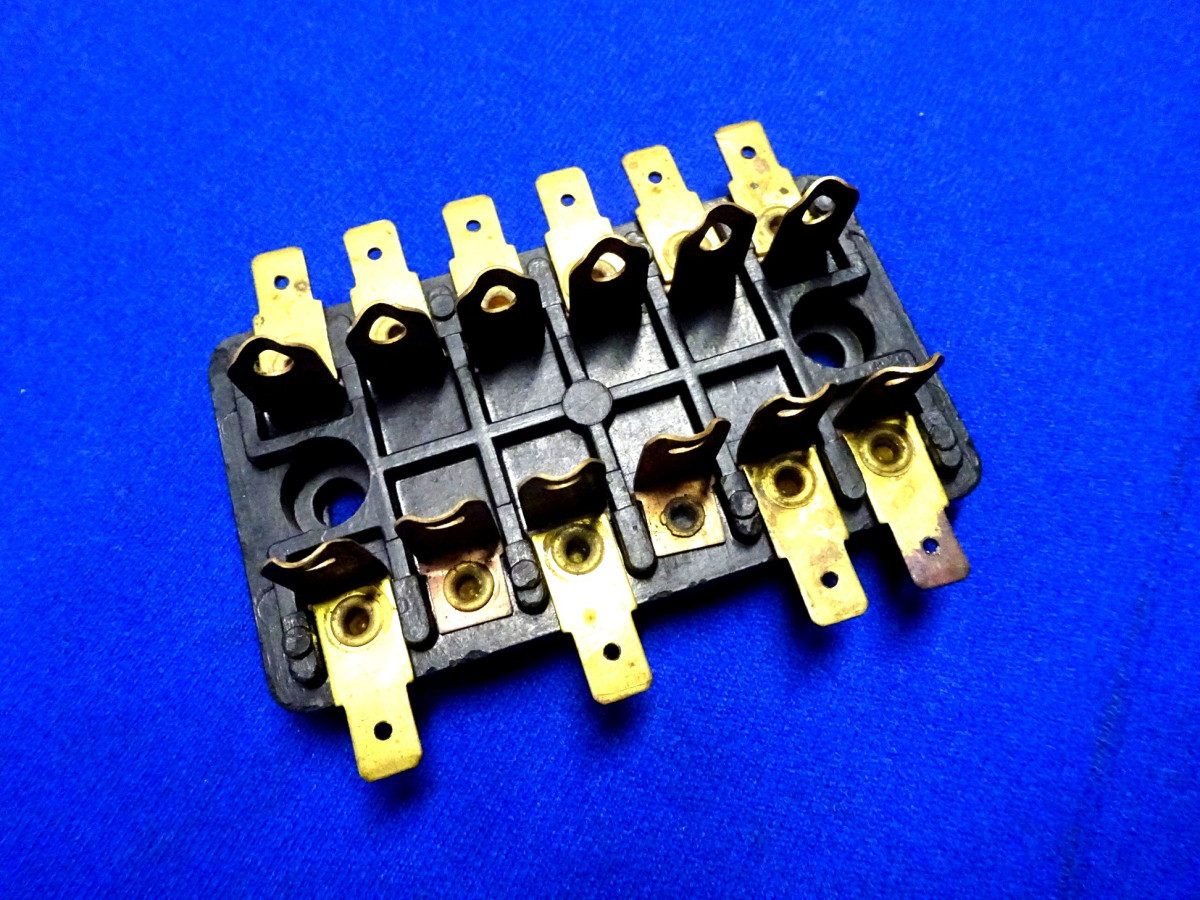 ESKA Sicherungshalter ESKA Sicherungshalter, 503370, für Feinsicherung 5 x 20 mm, 6,3A, 250V ESKA Sicherungshalter ESKA Sicherungshalter, 503370, für Feinsicherung 5 x 20 mm, 6,3A, 250V