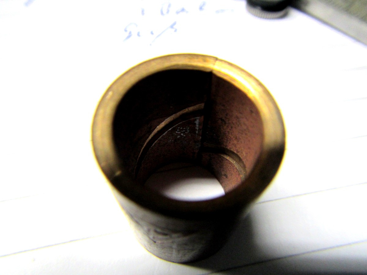 Taper Buchse 1610 (LxDxd 25,4x57,15x54mm) Bohrung 28mm mit Paßfedernu Taper Buchse 1610 (LxDxd 25,4x57,15x54mm) Bohrung 28mm mit Paßfedernu