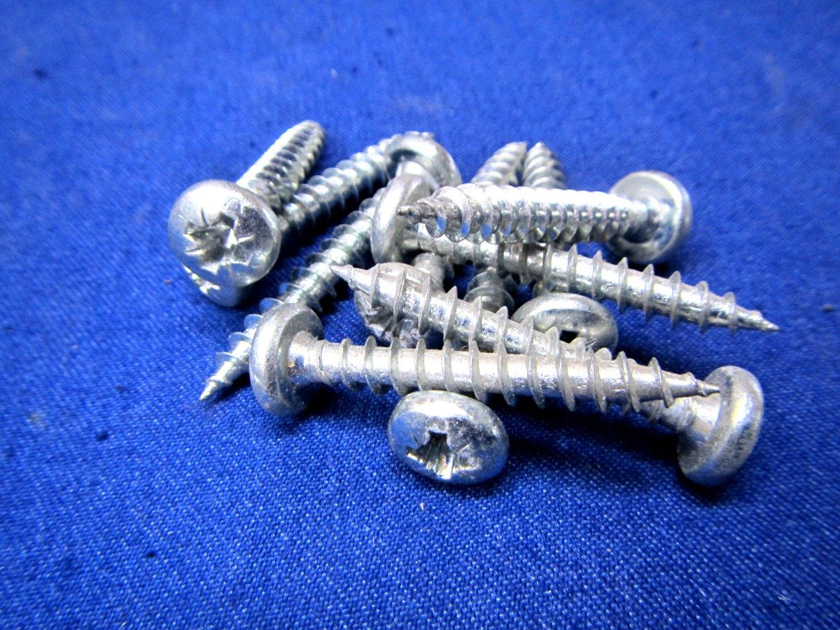 blechschraube-10-stk-holzschraube-4-0x40-halbrundkopf-23575