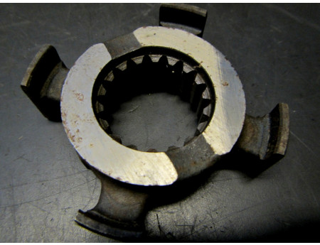 4-Arm-Nabe Wartburg 353 Getriebe 1. / 2. Gang Neu (10604)