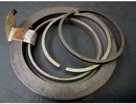 Kolbenringabdichtung Kurbelwelle Wartburg B1000 neu (10678)