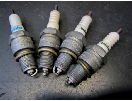 Isolator FM14-225/2 Zündkerze 4 Stk. Moskwitsch Skoda Robur LO (12021)
