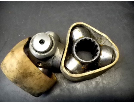 Zapfenstern Gelenkwelle Mitnehmer Wartburg 353 frühe Ausführung (1114)