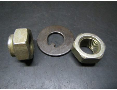 Achsmutter rechts Moskwitsch Lada 18x1,5 mm Linksgewinde 1 Stück (C13943-1)