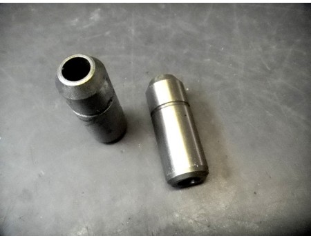 Ventilführung lang Fiat 125 P Motor (1319)