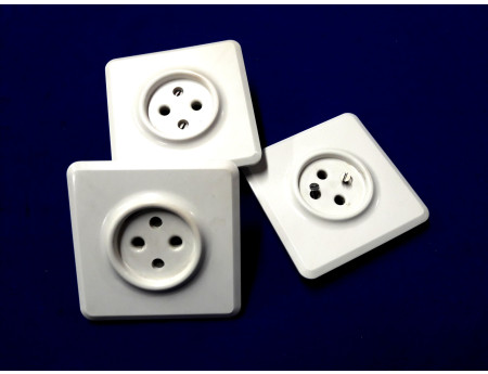 DDR Steckdosen Unterputz K2130 (28931)