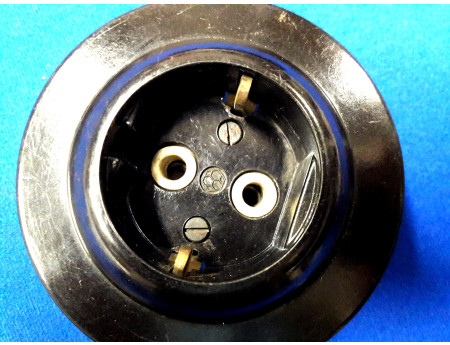 Steckdose Schuko Bakelit DDR Verpolungsschutz (28942)