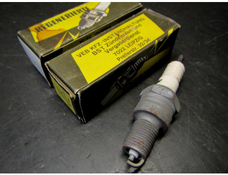 FM14-225/2 Isolator Zündkerze Moskwitsch Skoda (C7626)