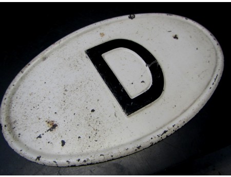 Blechschild "D" Übergröße geprägt DDR Schild (8667)