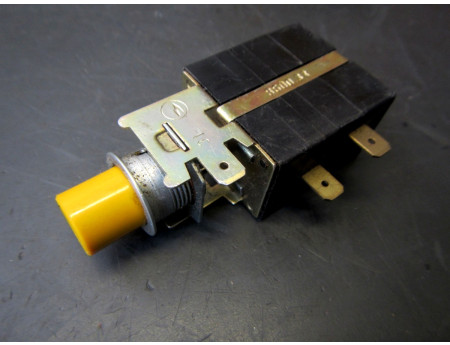 Schalter Drucktastenschalter Schubschalter Wartburg Trabant B1000 (9098)