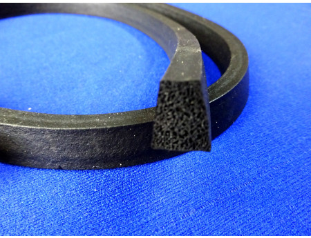 Moosgummi Profil 11x13 mm IFA DDR (24290)