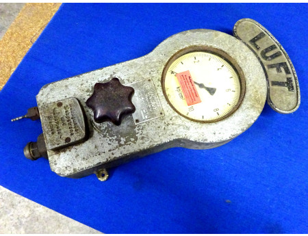 Reifenfüllgerät E. Becker Magdeburg Reifenfüller Tankstelle 1964 (28448)