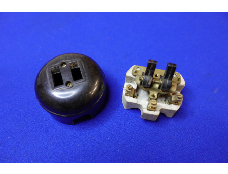 Serienschalter UES7302 D.R.P. 60 mm (29131)