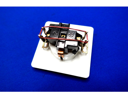 Steckdose weiß Schuko 80x80 DDR (29153)