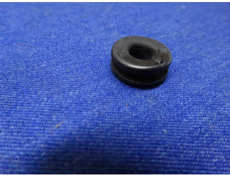Kabeltülle Gummidurchführung 6,5x15,5x6 mm IFA DDR (24626)