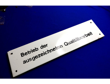 Emaille Schild DDR 60 x 15 cm "Betrieb der ausgezeichneten..." (29420)