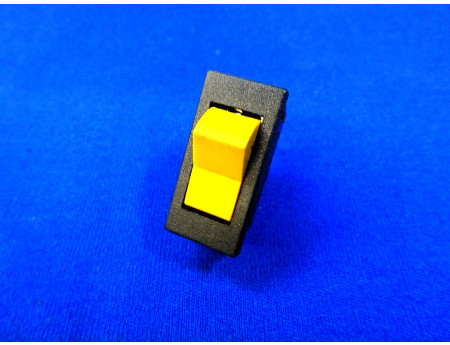 Wippenschalter gelb 8602.3 IFA DDR (25940)