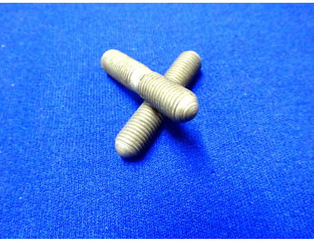 Stehbolzen 2 Stk. 8 x 38,5 mm IFA DDR (28038)