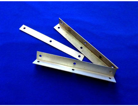 Winkel 180 mm Schmutzfänger Befestigung IFA DDR (26227)