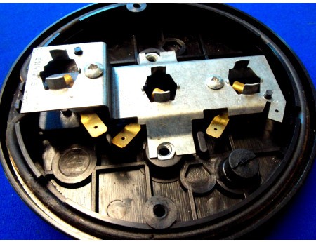 Sockel Lampenträger Rückleuchte QEK DDR Anhänger Wohnwagen (29008)