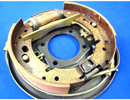 Halteblech hinten links Bremsankerplatte Wartburg 312 353 Neu (22412)
