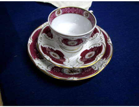 Sammeltasse Barock 321a purpur OVP (28826)