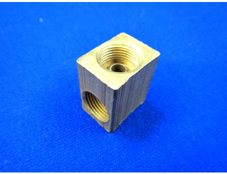 Verteiler Bremsleitung 3x10 mm GAZ UAZ Wolga (23457)
