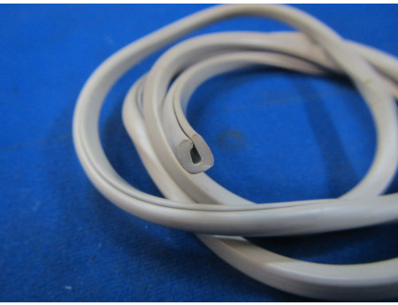 Kantenschutz grau 5 x 5,5 mm IFA DDR Profil  (23563)
