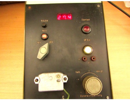 Prüfgerät elektronischer Regler Drehstromlichtmaschine 12 / 24 V DDR (21028)