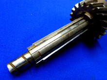 Getriebewelle mit Zahnrad 20 Z DKW IFA F8 P70 (26590)