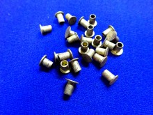 Messing Niet 4 x 6 mm Hohlniet 22 Stück (25494)