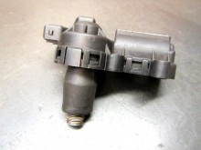 Leerlaufregler Bosch 438 165 104 Leerlausteller VW (C17903)