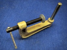 Spannbügel Smalcalda HBM 480 DDR Handbohrmaschine (23846)