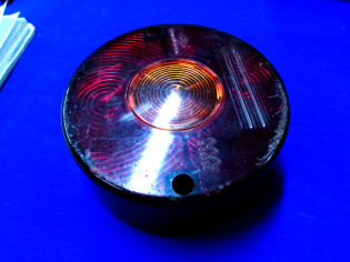 Rücklichtkappe DDR Anhänger QEK alte Ausf. (29068)