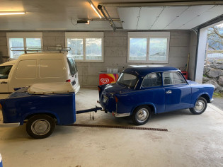 Trabant 500 P50 + passend Trabant-Anhänger (29702)