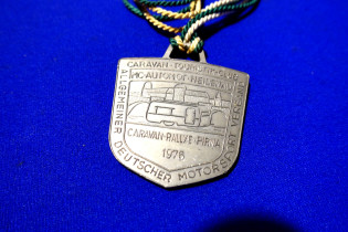 Plakette Caravan Touristik Club Heidenau Pirna 1976 (29103)