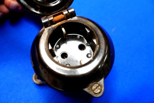 Aufputz Schuko Steckdose 3700 Kab1 Feuchtraum DDR (26139)