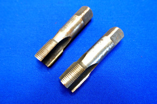 Gewindeschneider Schneidbohrer M22 x 1,5 HSS DDR (29164)