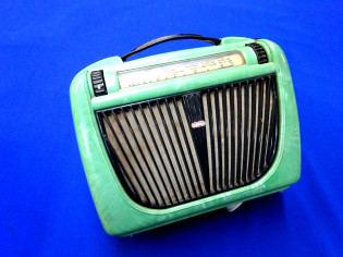 RFT Kofferempfänger MÖWE Röhrenradio 6D71 1954 (26508)