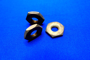 Messing Muttern M15 x 2 mm flach (29238)