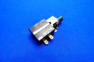 Schubschalter 8600.33/1 Drucktastenschalter IFA DDR (29281)