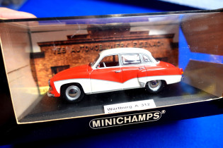 Mini Champs Wartburg 312 Saloon 1:43 ungeöffnete OVP (29458)